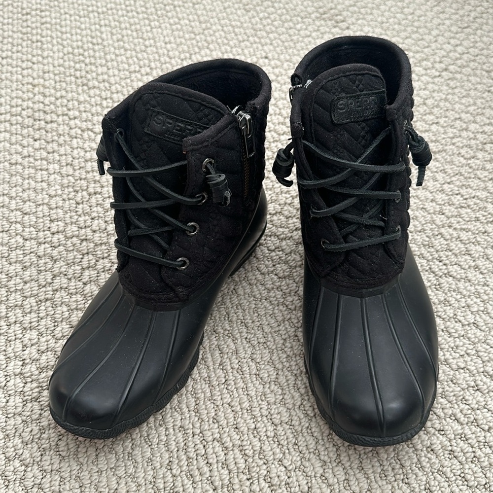 Sperry black size 5 boots. Great condition